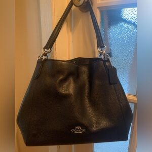 Coach Hallie shoulder bag F80268 with silver zip closure and hardware